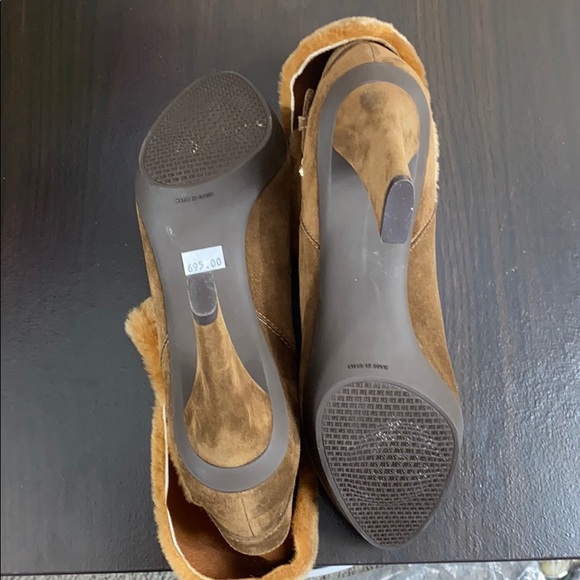 Stuart Weizman Heeled Boots 👢 - Picture 5 of 10